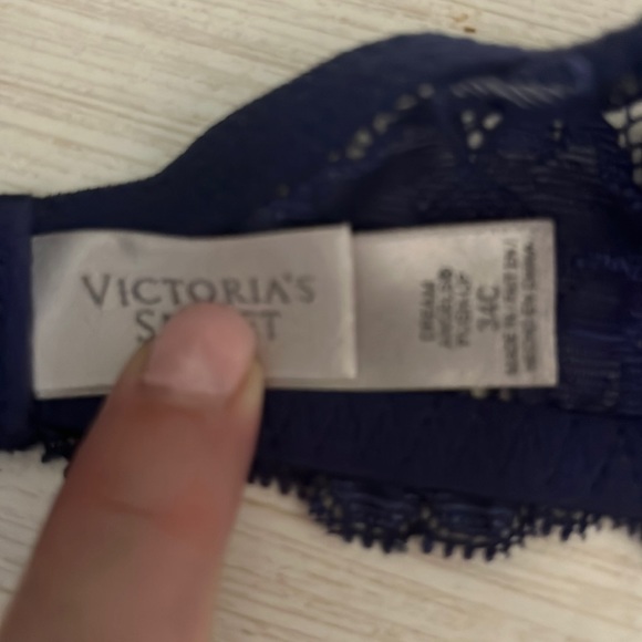 Vs purple floral push up bra size 34C. Brand new - Picture 3 of 6
